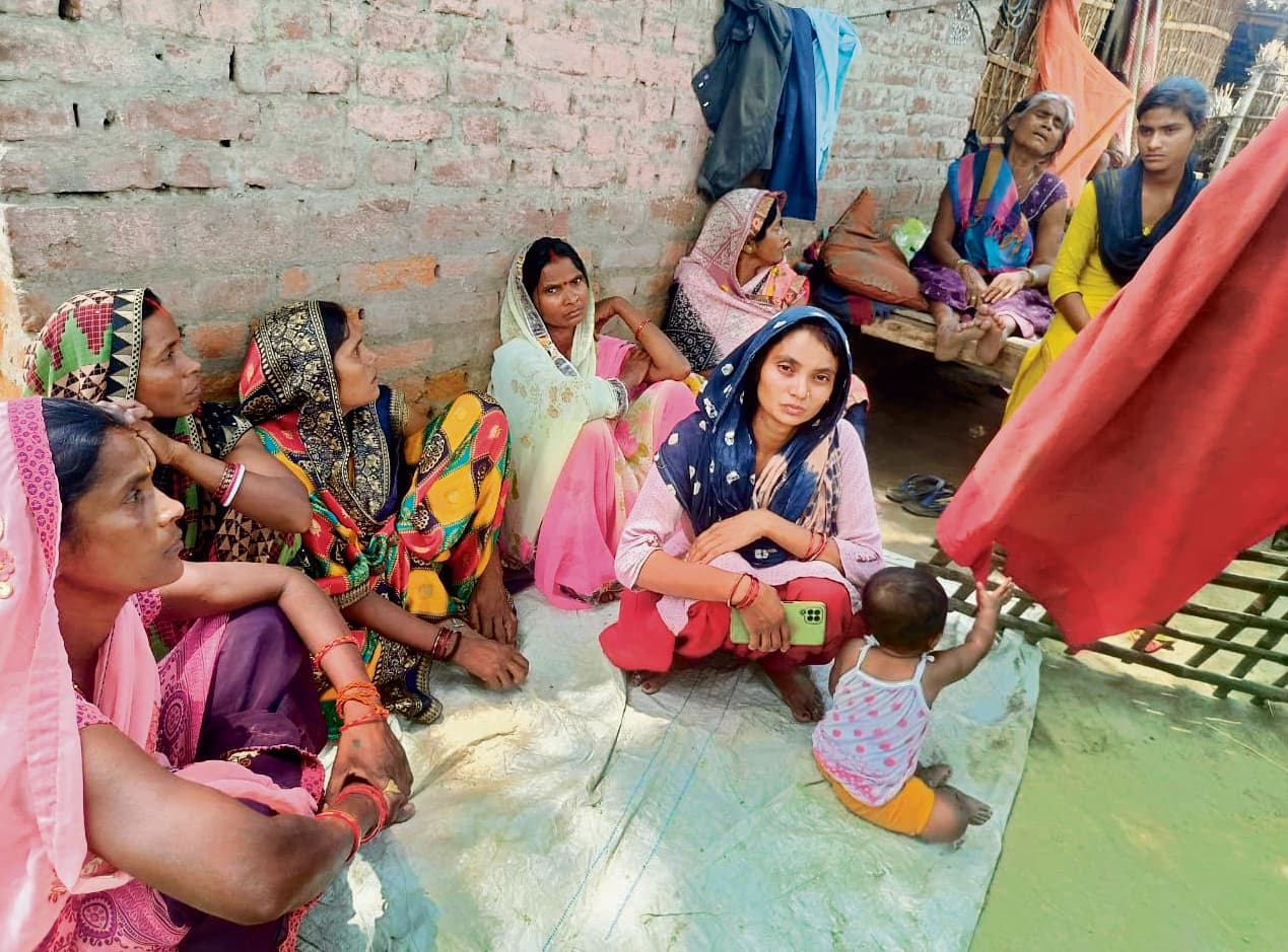 Gopalganj News  : मायके में फंदे से लटका मिला विवाहिता का शव, कई बिंदुओं पर पुलिस कर रही जांच