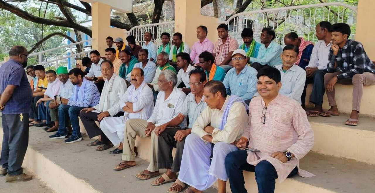 राशि उपलब्ध होने बाद भी ग्राम प्रधानों के बीच बाइक का वितरण नहीं : ग्राम प्रधान