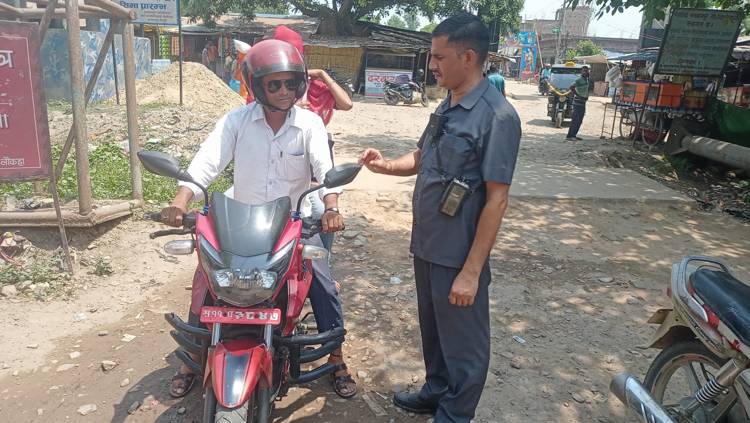 Madhubani News : भारत - नेपाल सीमा पर एसएसबी जवान अलर्ट