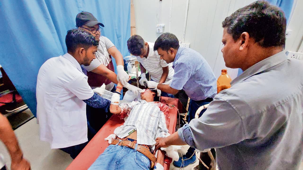 Jehanabad : हाइवा व बाइक की टक्कर में दाे युवकों की गयी जान