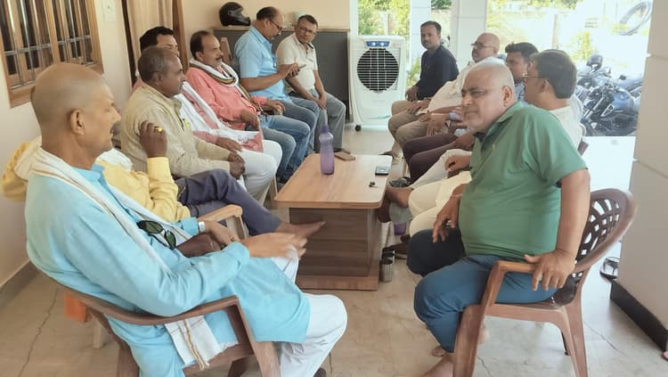 Samastipur News:बैठक में भाजपा कार्यकर्ताओं ने की विजय कामना