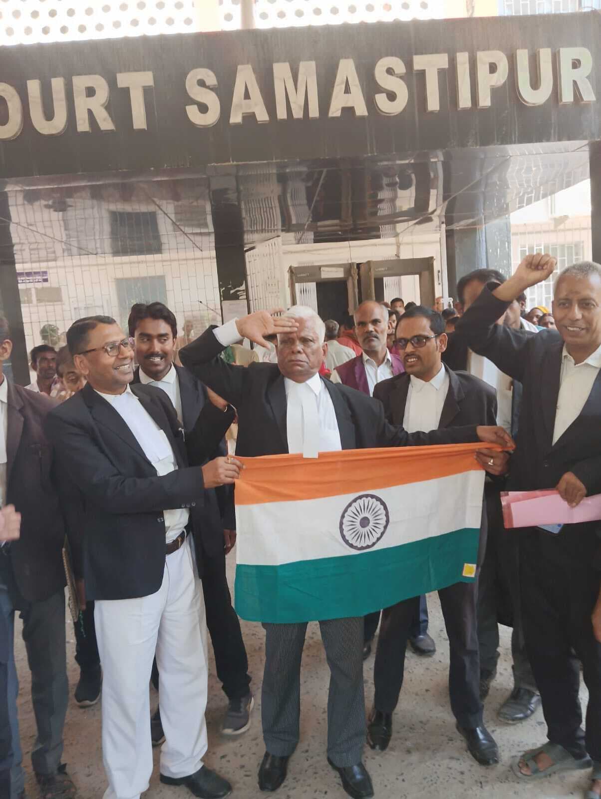 Samastipur News:अधिवक्ताओं ने किया भारतीय सैन्य कार्रवाई समर्थन