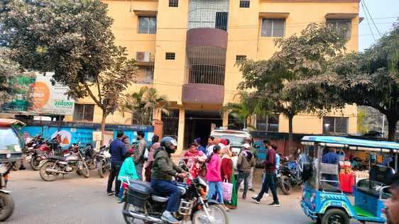 गोड्डा नगर परिषद में सिटी मैनेजर व सफाई कर्मियों में नोक-झोंक
