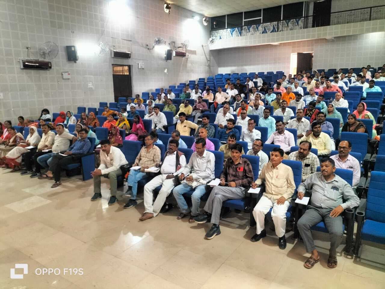 विधानसभा चुनाव को लेकर बीएलओ को दिया गया प्रशिक्षण