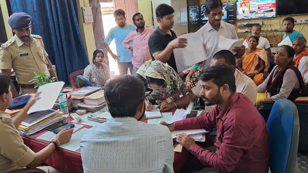 जमीनी विवाद में आठ मामलों का हुआ निष्पादन, 19 मामले रह गये लंबित