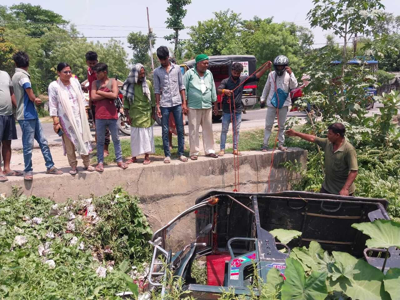 ई-रिक्शा पलटने से दो शिक्षिका गंभीर रूप से जख्मी