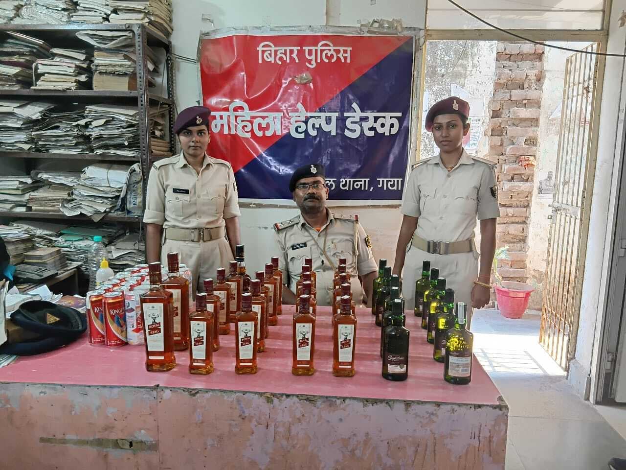 59 बोतल विदेशी शराब जब्त, धंधेबाज फरार