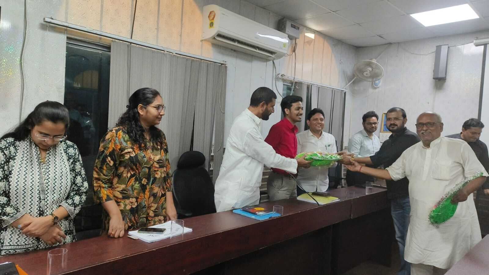 नियमित निगरानी के लिए हर माह हो विशिस की बैठक