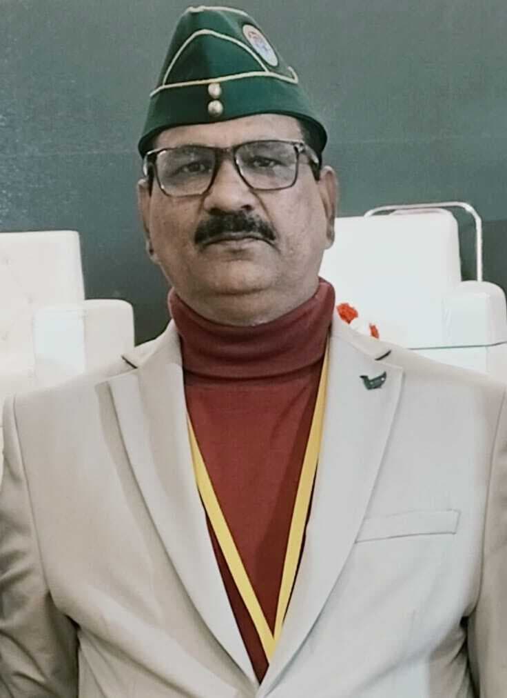 Dhanbad News : जोश अब हाई नहीं ओवरहाई है, देश के लिए जान भी है हाजिर : पूर्व सूबेदार आरके सिंह