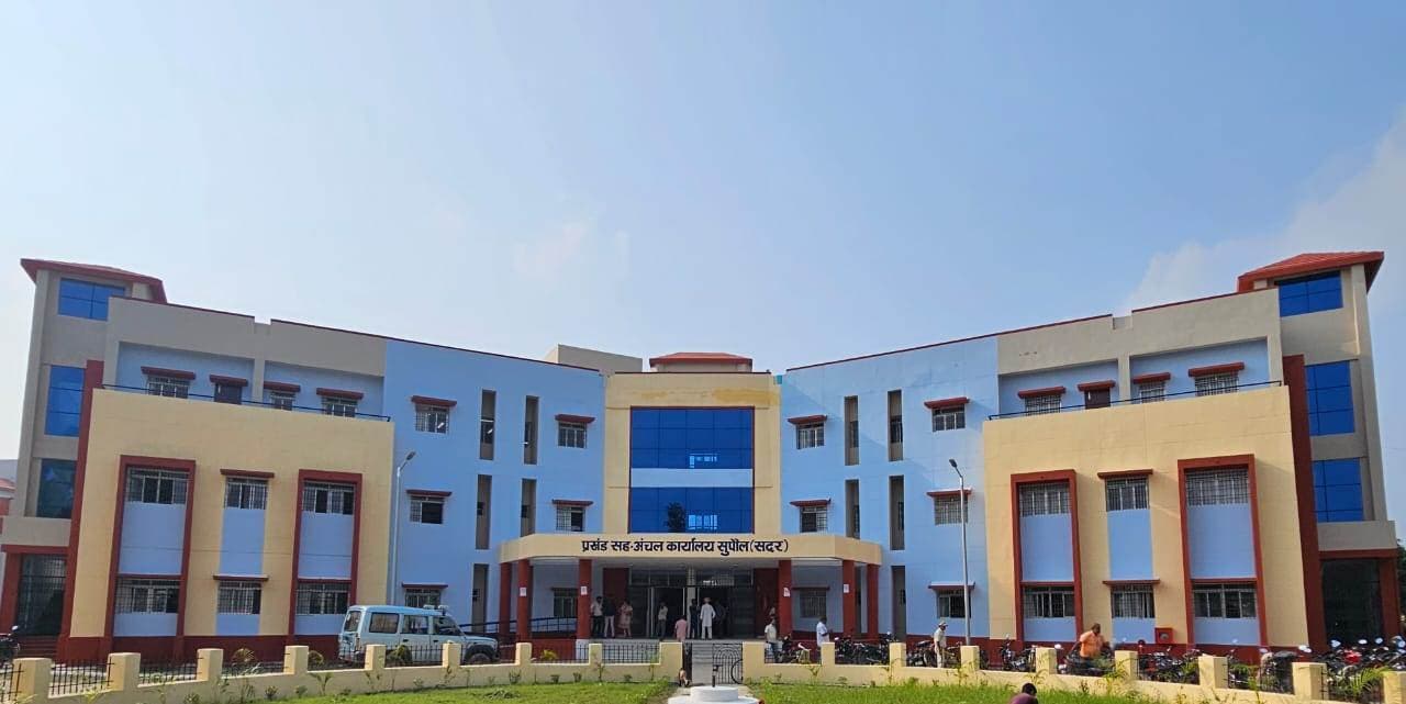 11 अंचल के 60 राजस्व कर्मचारी को डीएम ने किया निलंबित