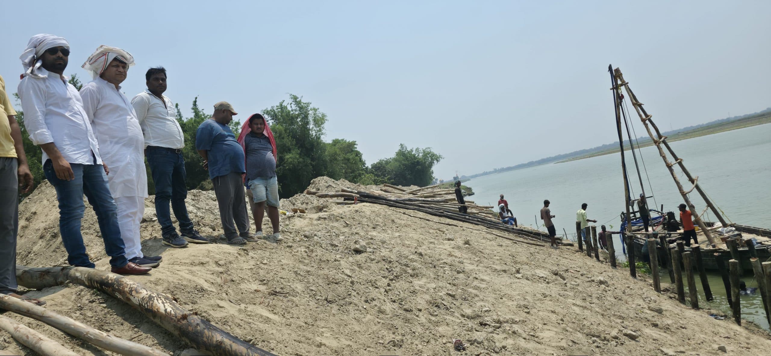 इमामनगर  में कटाव निरोधक कार्य का कांग्रेस ने लिया जायजा