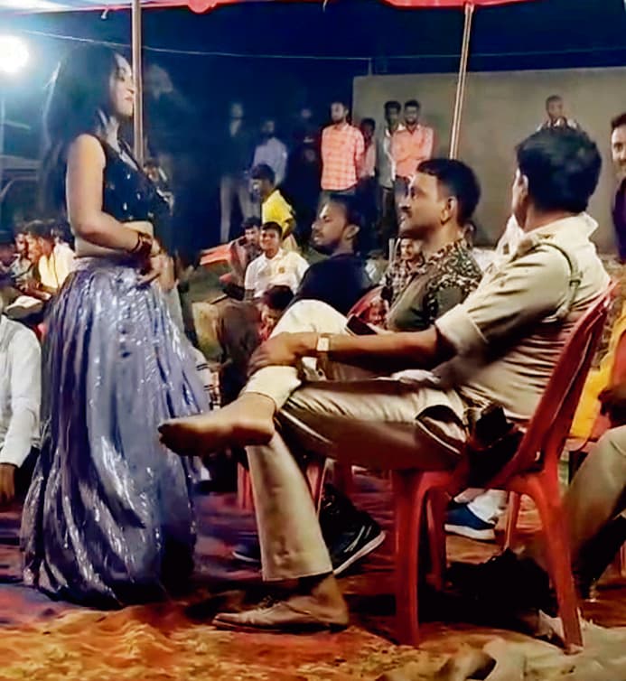 siwan news : डायल 112 के पदाधिकारी और चालक निलंबित