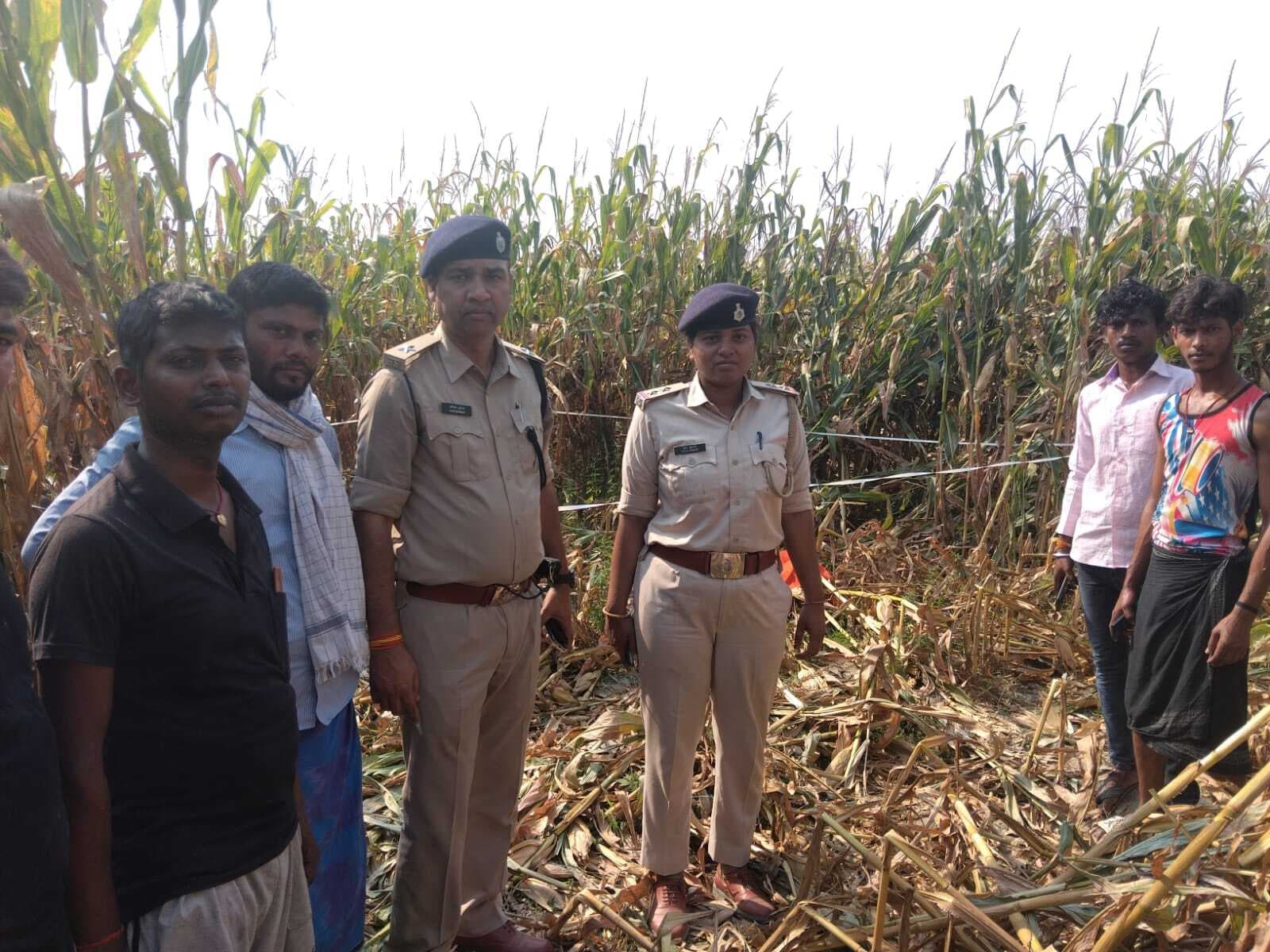 मक्का खेत से तीन वर्षीय बालक का शव बरामद, हत्या की आशंका