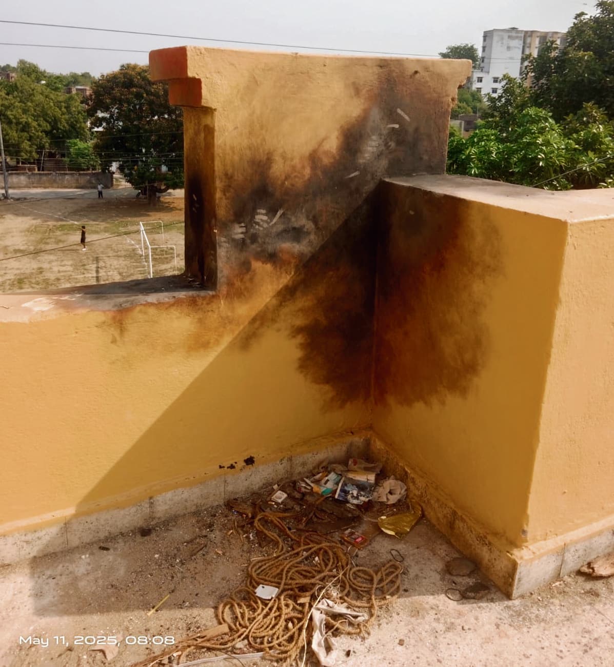 Gaya News : एएनएमएमसीएच के ब्वॉयज हॉस्टल की छत पर गिरा ठनका, दहशत में रहे छात्र