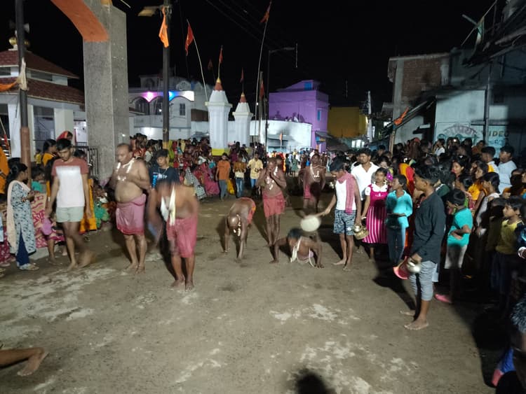 श्रद्धा भक्ति एवं आस्था के साथ हुई धर्मराज मंदिर में पूजा