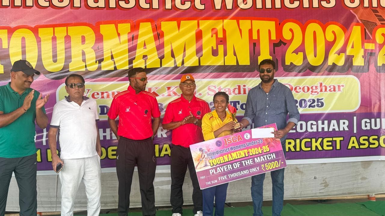 Deoghar news : हजारीबाग ने गुमला की महिला टीम को चार विकेट से हरा दिया