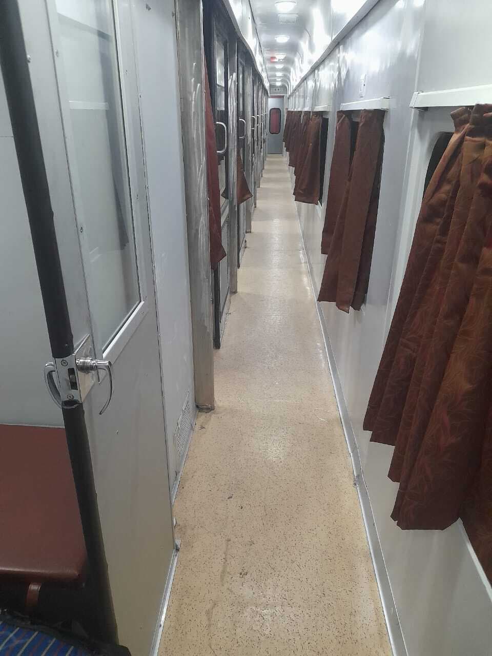 राजधानी एक्सप्रेस को मिली नई एलएचबी कोच