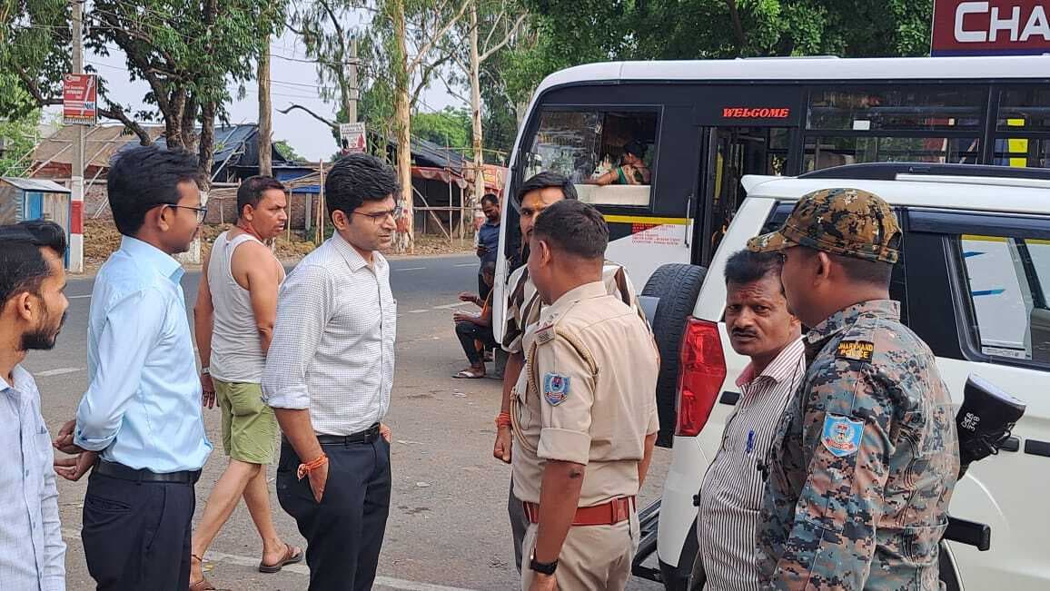 Deoghar News : आइएसबीटी पर वर्चस्व का संघर्ष, दो पक्षों मे मारपीट