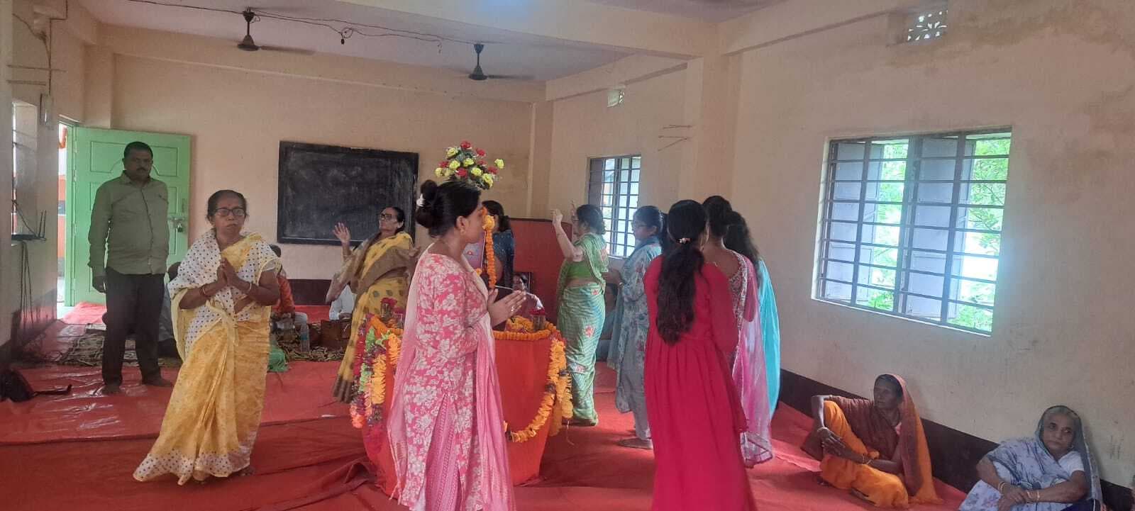 आनंदमूर्ति के 104वें जन्म दिवस पर अखंड कीर्तन