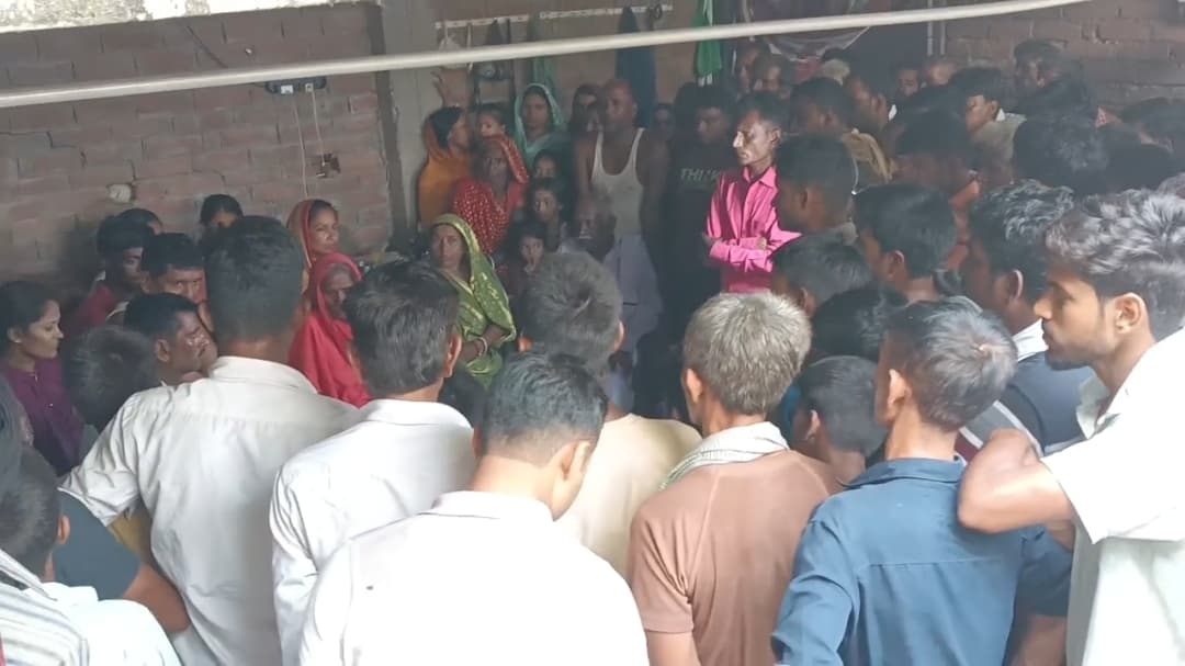 Crime news from Samastipur:मोरवा के दरबा में पैक्स अध्यक्ष के घर पर तीन राउंड फायरिंग