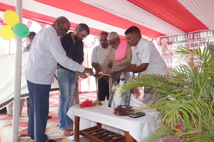 Aurangabad News : बेहतर चिकित्सा सेवा प्रदान करने में नर्स की अहम भूमिका : डॉ आशुतोष