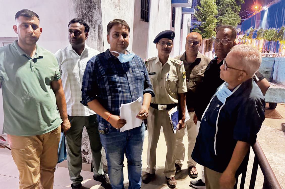 न्यायालय के आदेश से मृत दफनाये गये बच्चे का निकला गया शव