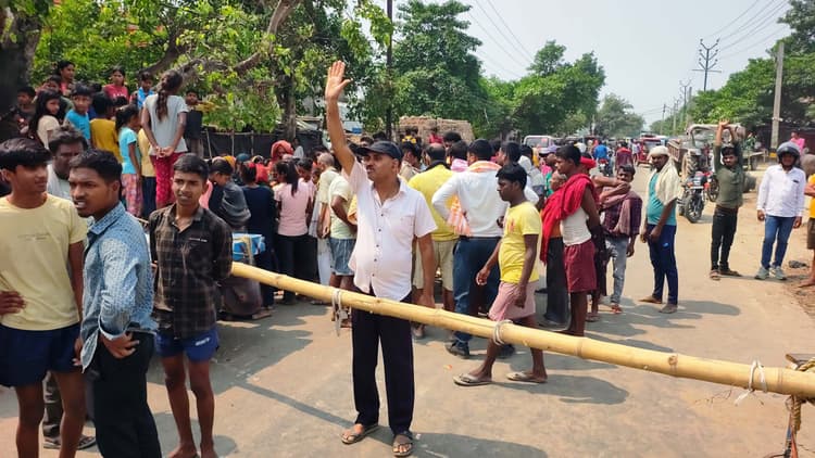 Bhagalpur news घर से पूजा करने जा रही महिला को वाहन ने कुचला, मौत