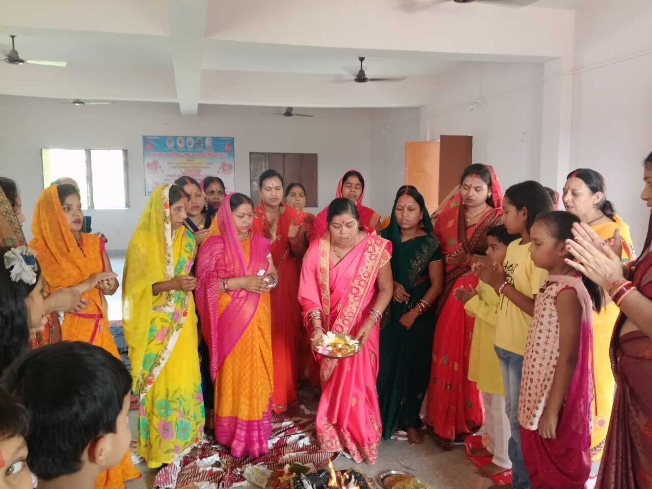 Giridih News :जिले के 500 नये घरों में हवन यज्ञ का कार्यक्रम संपन्न