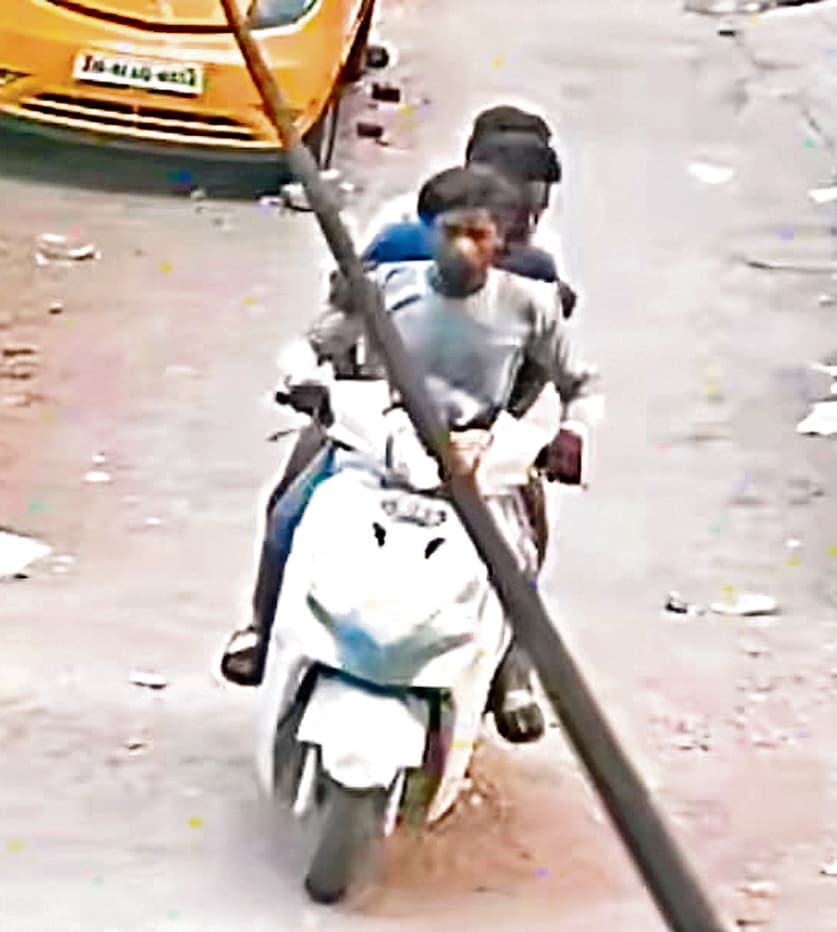 Ranchi News : रिक्शे पर सवार युवती से चेन की छिनतई