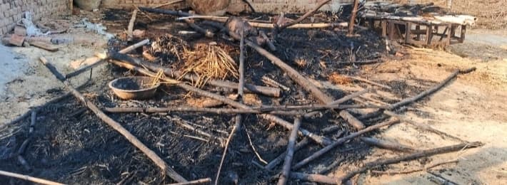 आग की चपेट में आने से पशुपालक व गाय झुलसी, बछड़े की मौत