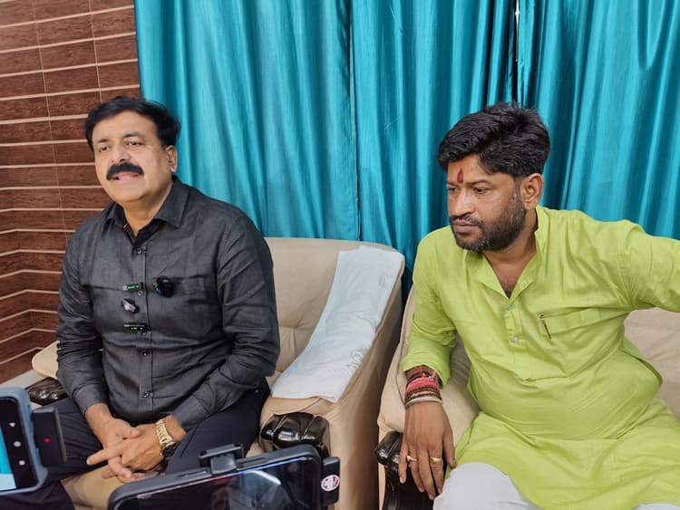 बीस सू्त्री की बैठक में कार्यों की हुई समीक्षा, जनप्रतिनिधियों से लिया फीड बैक: जमा खान