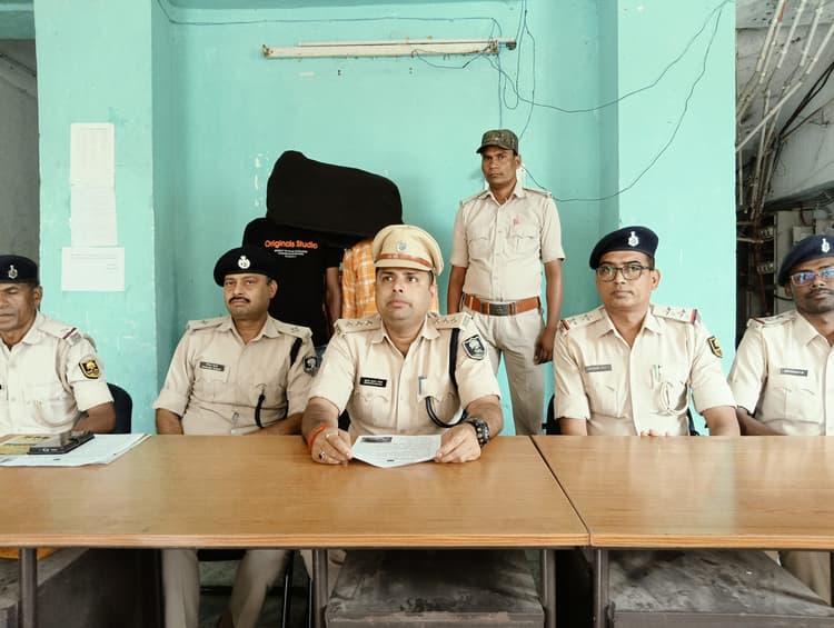 किशोरी के साथ दुष्कर्म के आरोपित को किया गिरफ्तार