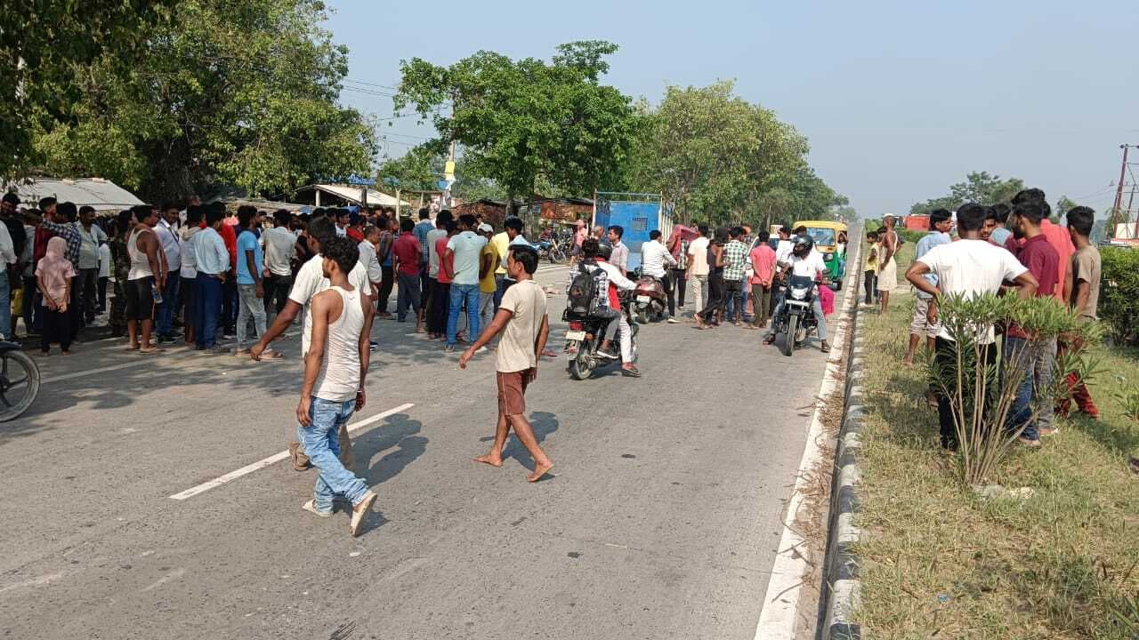 Muzaffarpur : ट्रक ने बाइक में मारी टक्कर, एक की मौत, एनएच जाम