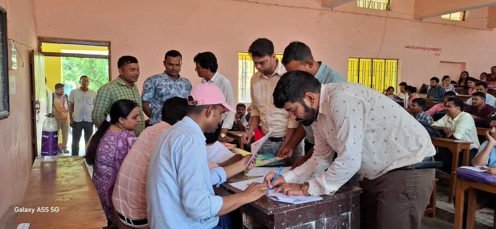 बीपीएससी से चयनित  टीआर थ्री अध्यापकों को मिला योगदान पत्र