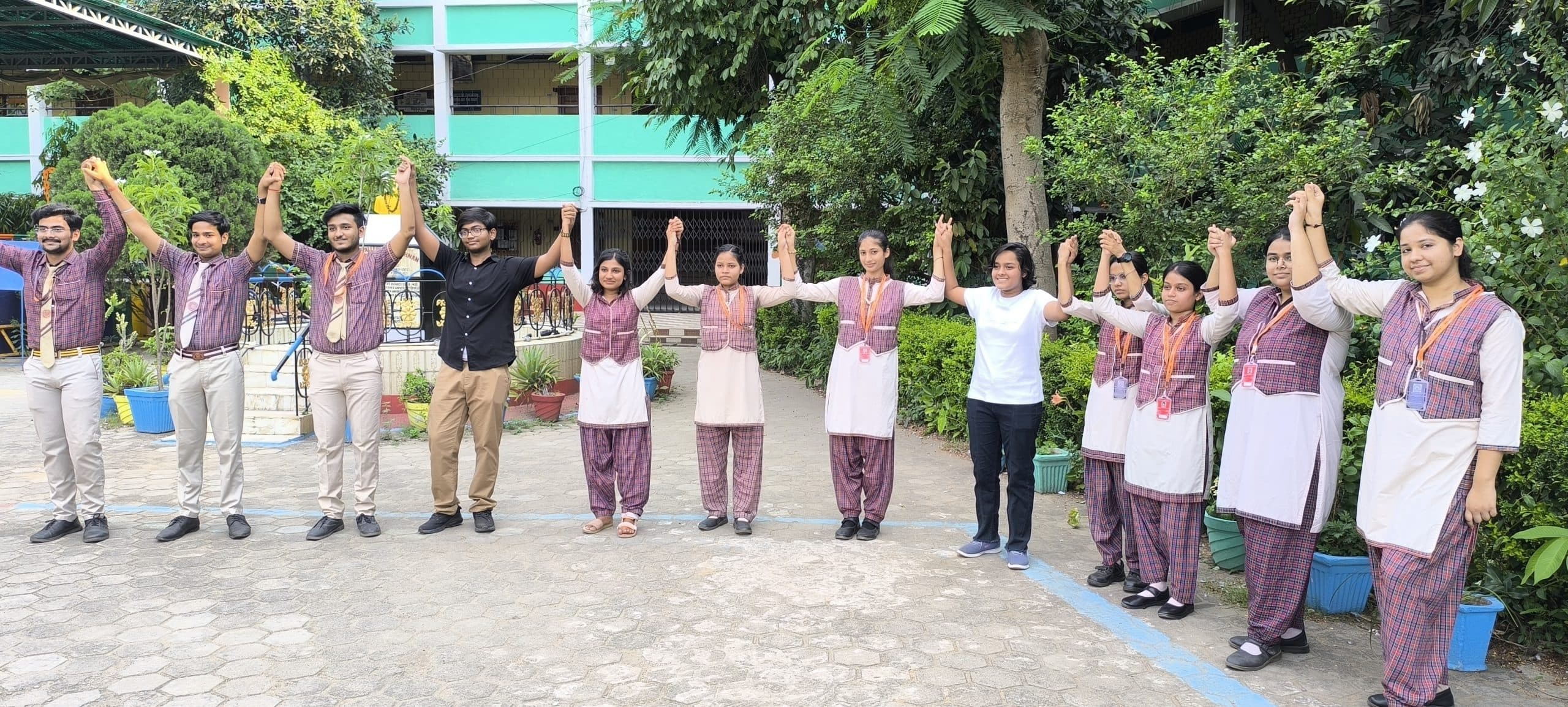 Giridih News :12वीं साइंस और कॉमर्स में जिले के विद्यार्थियों का उत्कृष्ट प्रदर्शन