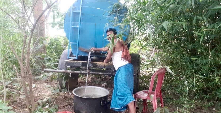 East Singhbhum News : कालिंदी बस्ती में स्वच्छ जल की पहल जिप सदस्य ने शादी पर भेजी पानी टंकी