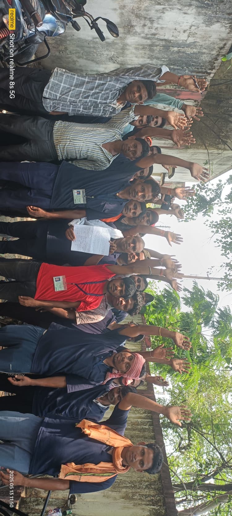 Dhanbad News: रेलवे के ठेका कर्मियोंं ने काम किया बंद, कई ट्रेनों में नहीं भरा जा सका पानी