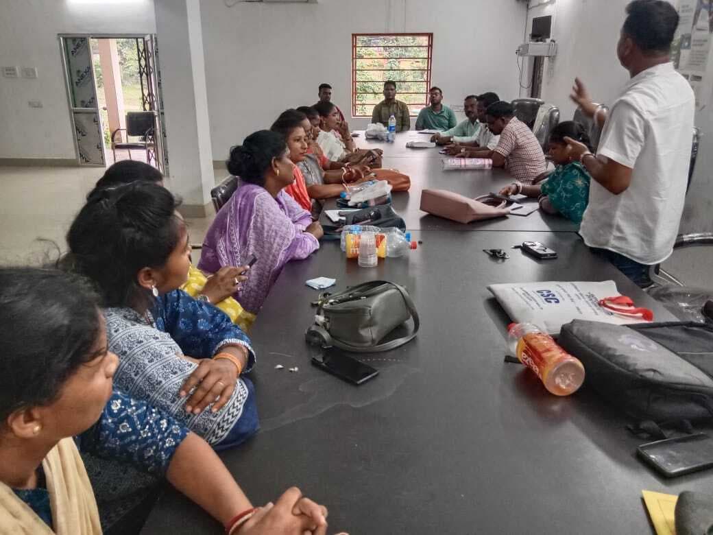 Jamshedpur News : जमशेदपुर प्रखंड मुखिया संघ की बैठक में पंचायत स्तरीय समस्याओं के समाधान पर चर्चा