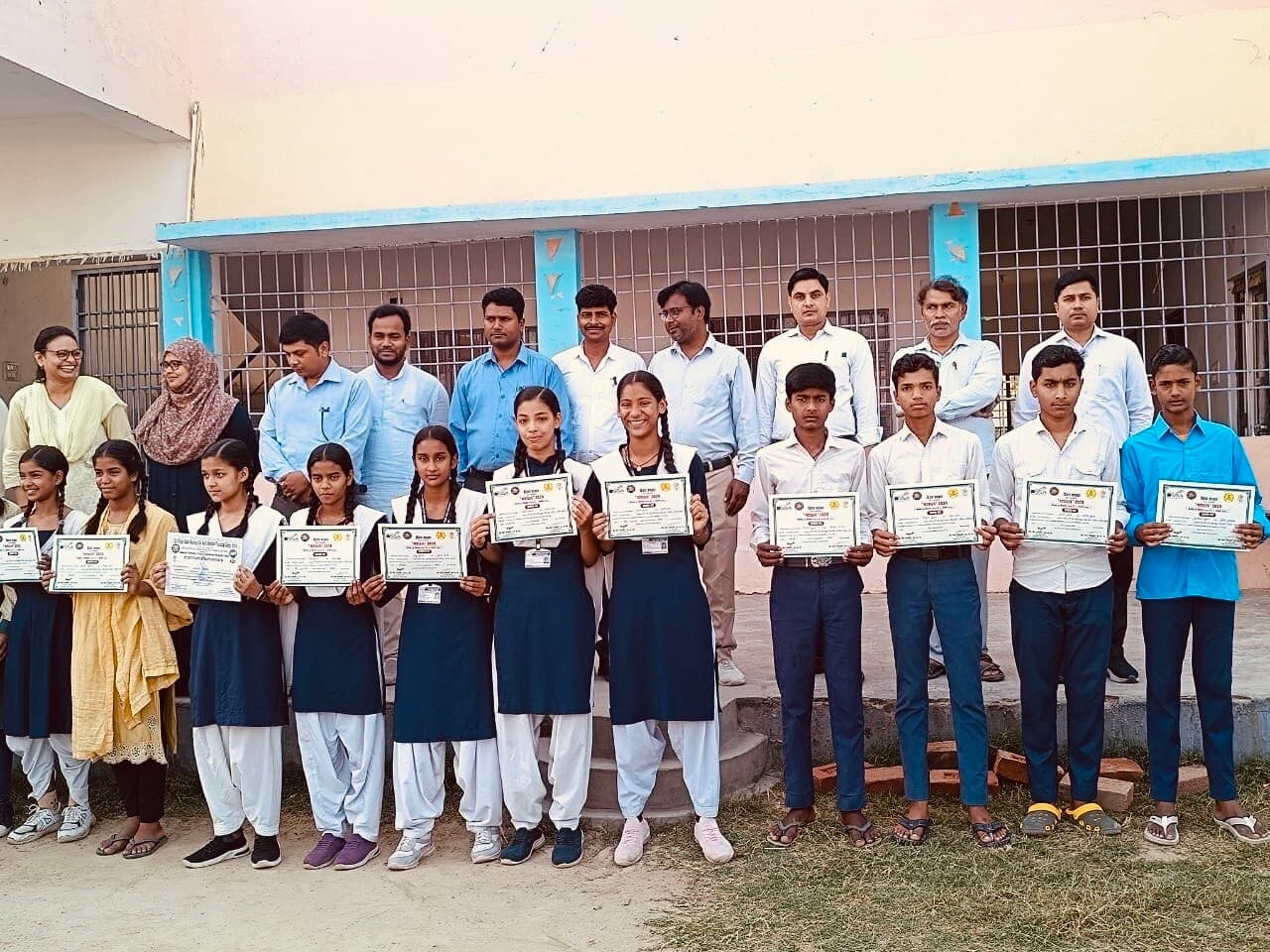 फुलवरिया में मशाल कार्यक्रम में ग्रामीण प्रतिभाओं ने दिखाया दम, मिला सम्मान, छात्राओं के लिए तीन दिवसीय विशेष प्रशिक्षण कार्यक्रम का भी हुआ आयोजन