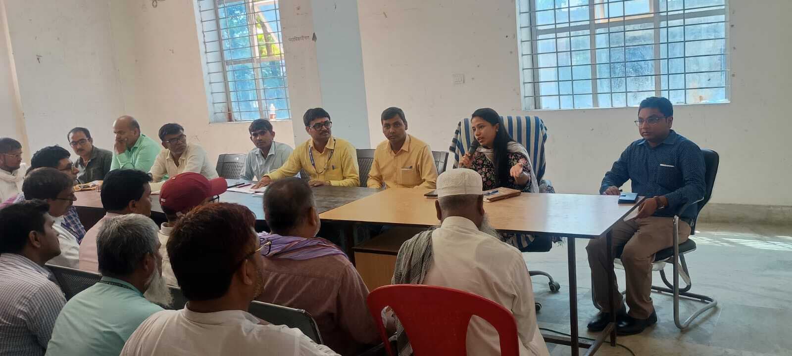 Motihari: मतदाता सूूची में नए मतदाता का नाम जोड़ने का निर्देश