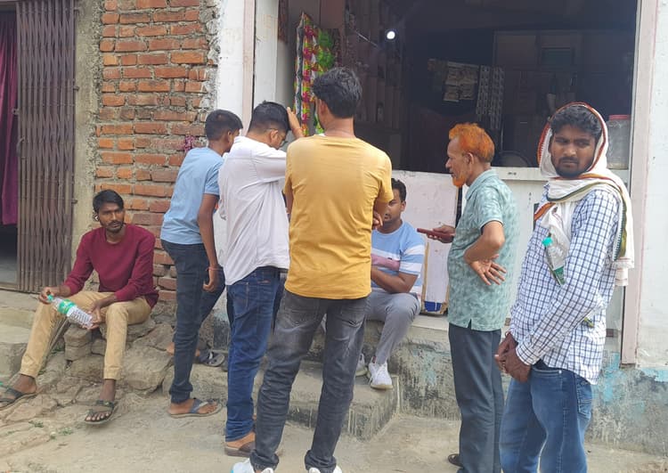 पिपरा अंडरपास के समीप ट्रेन से गिरकर महिला की मौत