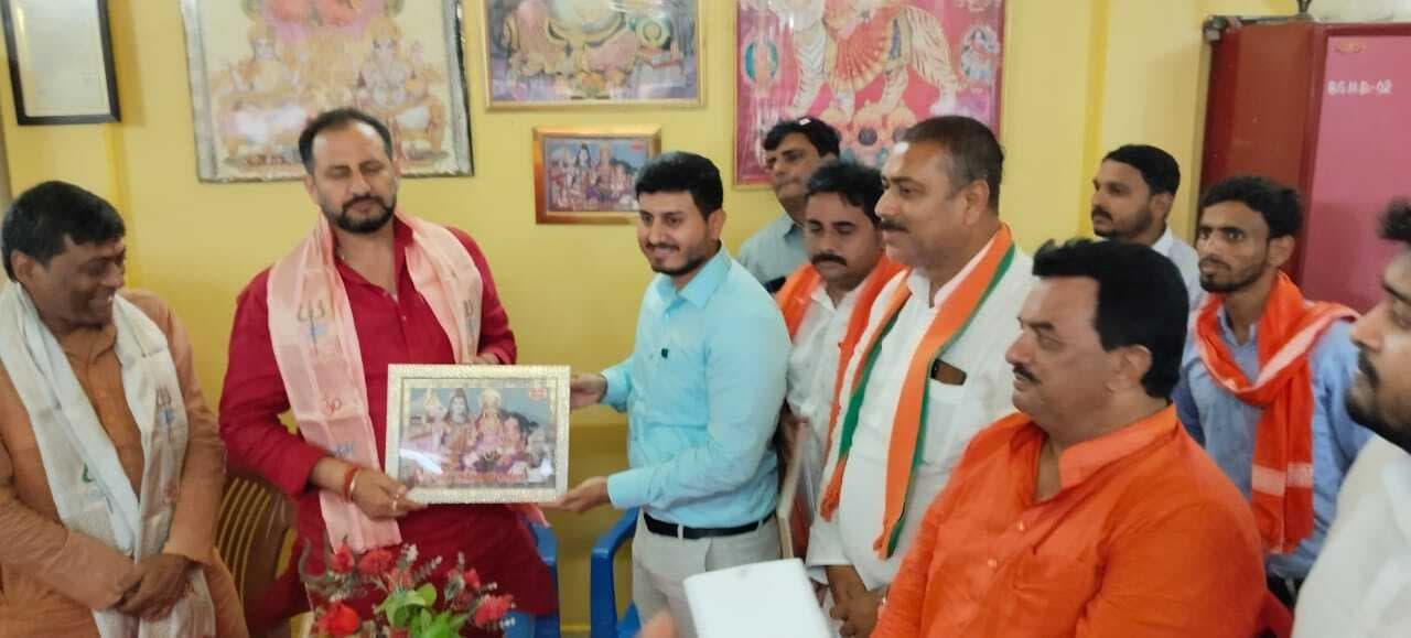 गोरखनाथ धाम में जल मीनार निर्माण की मांग विभाग के मंत्री से की