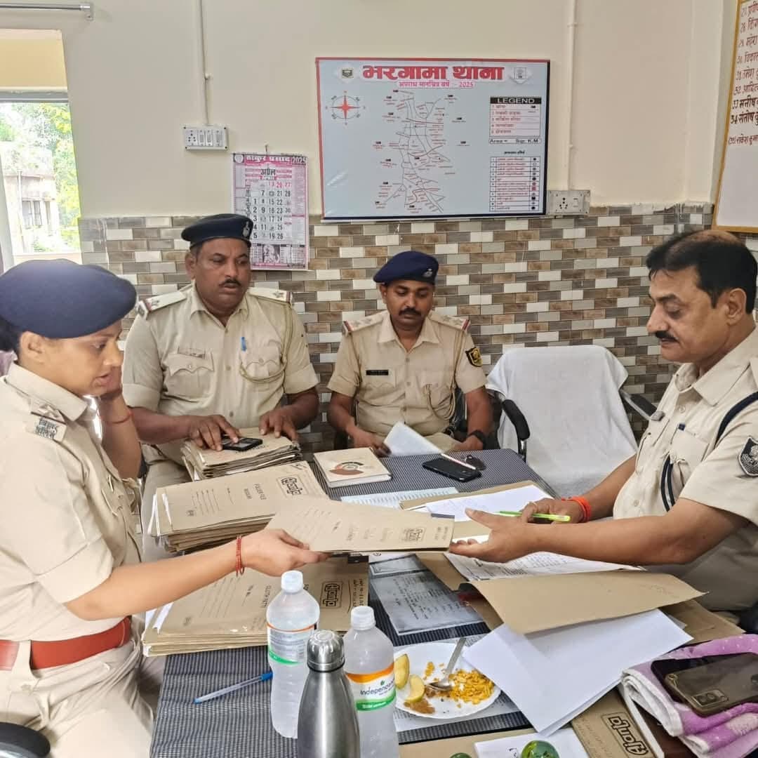 सर्किल इंस्पेक्टर ने किया थाना का निरीक्षण