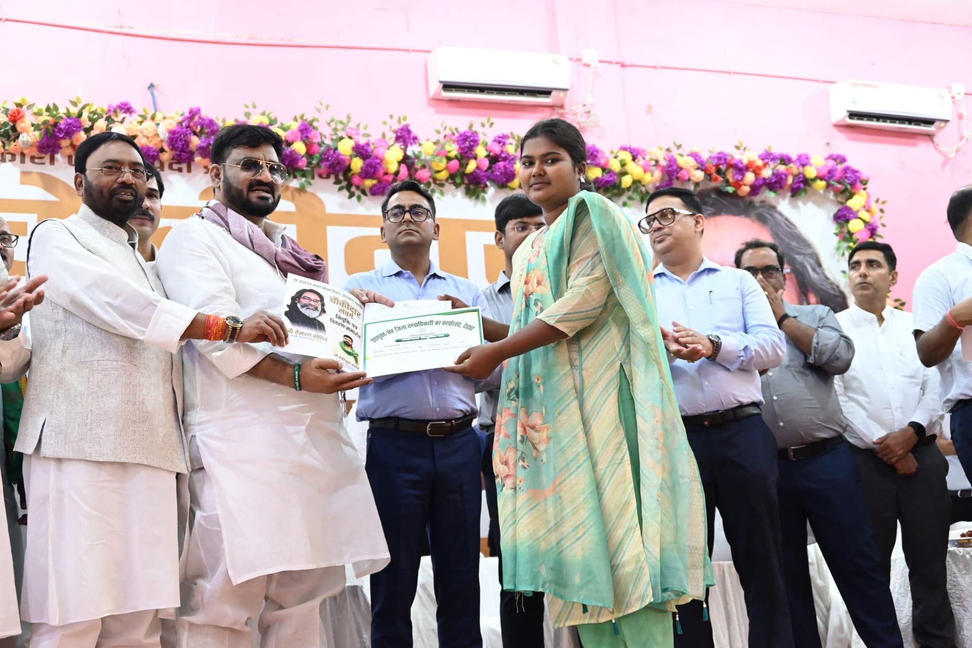 Deoghar news : युवाओं के हर वर्ग के सपने को साकार कर रही राज्य सरकार : हफीजुल