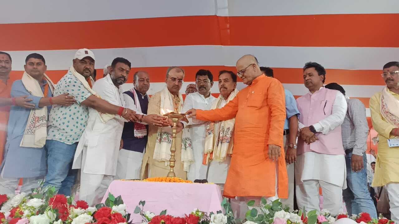 Madhubani News : स्वास्थ्य के क्षेत्र में जिले को बड़ी सौगात : स्वास्थ्य मंत्री ने 71 स्वास्थ्य संस्थानों का शिलान्यास