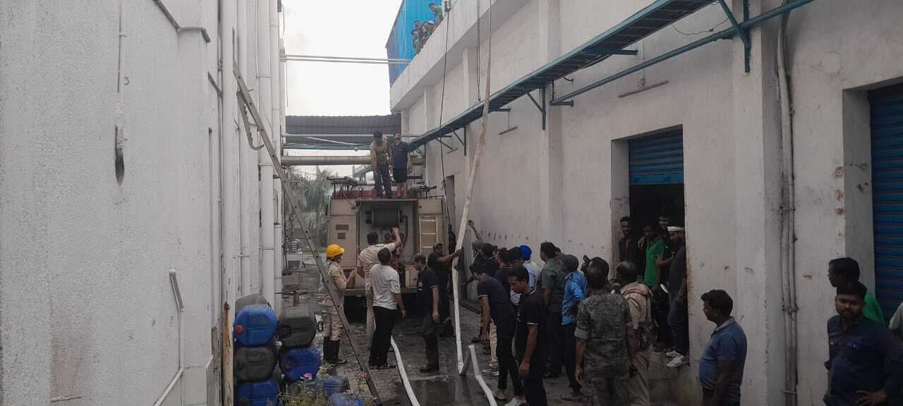 Seraikela Kharsawan News : अमूल दूध कंपनी के ऑफिस में लगी आग, अफरातफरी