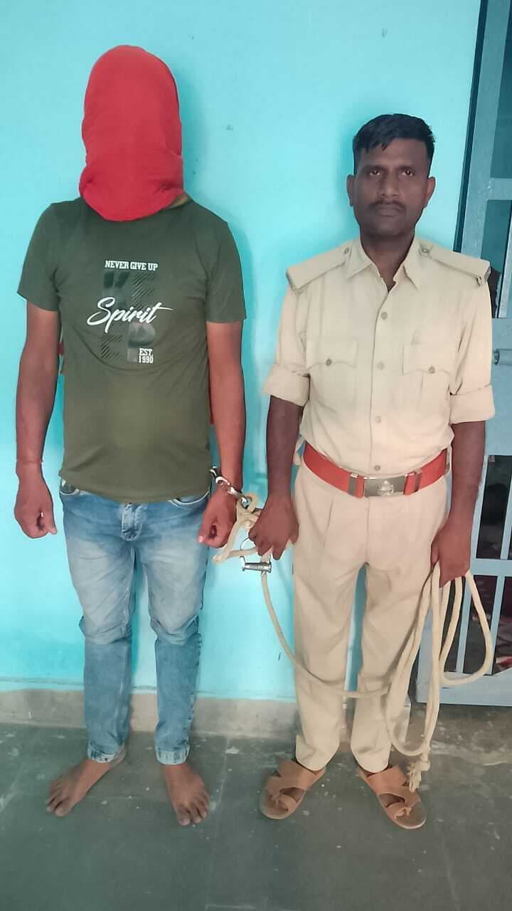 Samastipur News:कार में लदे अंग्रेजी शराब के साथ तस्कर गिरफ्तार