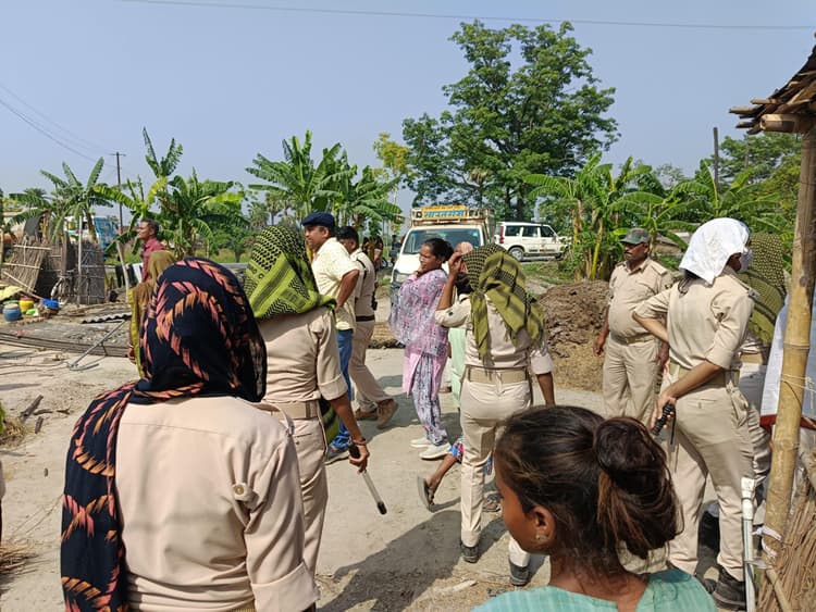 Samastipur News:भारत माला सड़क निर्माण को लेकर अतिक्रमण को कराया गया खाली