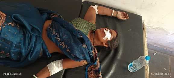 ऑटो व बाइक की टक्कर में चार घायल