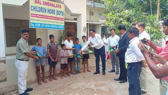 डालसा के अध्यक्ष व सचिव ने किया चिल्ड्रन होम का निरीक्षण